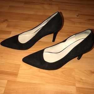 Suede pumps